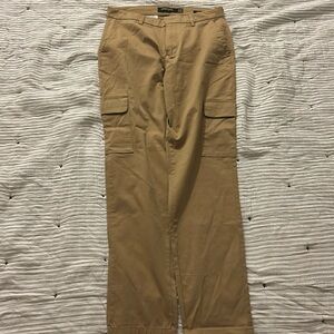 Kenneth Cole 
32x32
Stretch fit 
Khaki pants
Side pockets